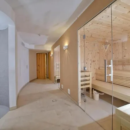 Stylish Retreat Near Wildkogel Gondola 別荘 *