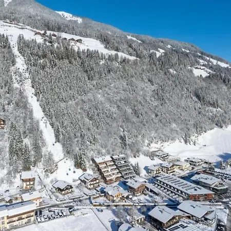 Stylish Retreat Near Wildkogel Gondola
