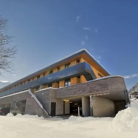 Stylish Retreat Near Wildkogel Gondola *